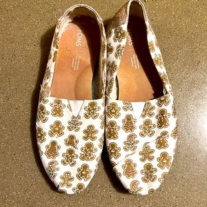 TOMS Gingerbread shoes size 9.5.